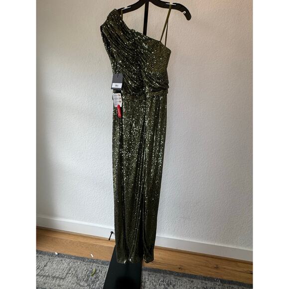 Mac Duggal || Sequined Ruched One Shoulder Gown Maxi Dress - Picture 7 of 9